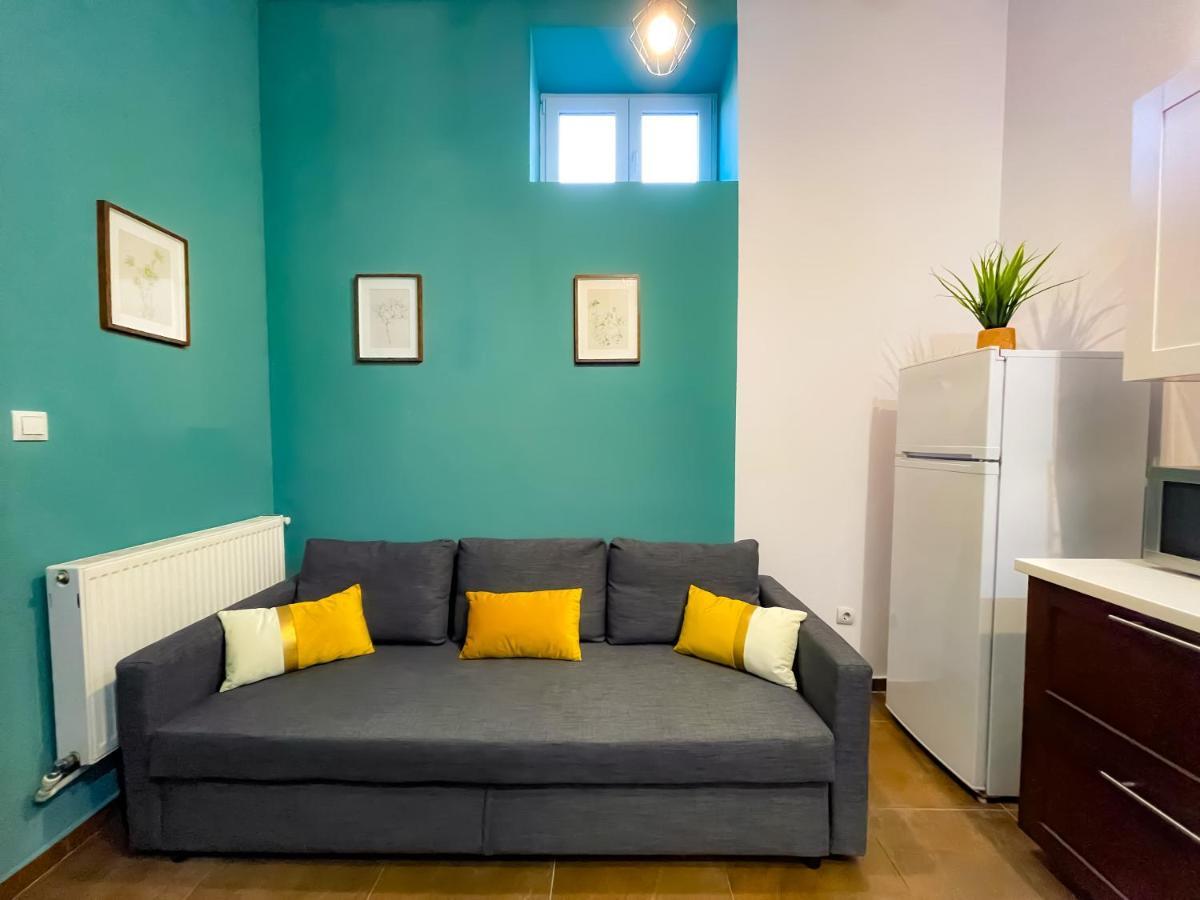 Cool Flat In The Heart Of Bucharest'S Fun And History Leilighet Eksteriør bilde