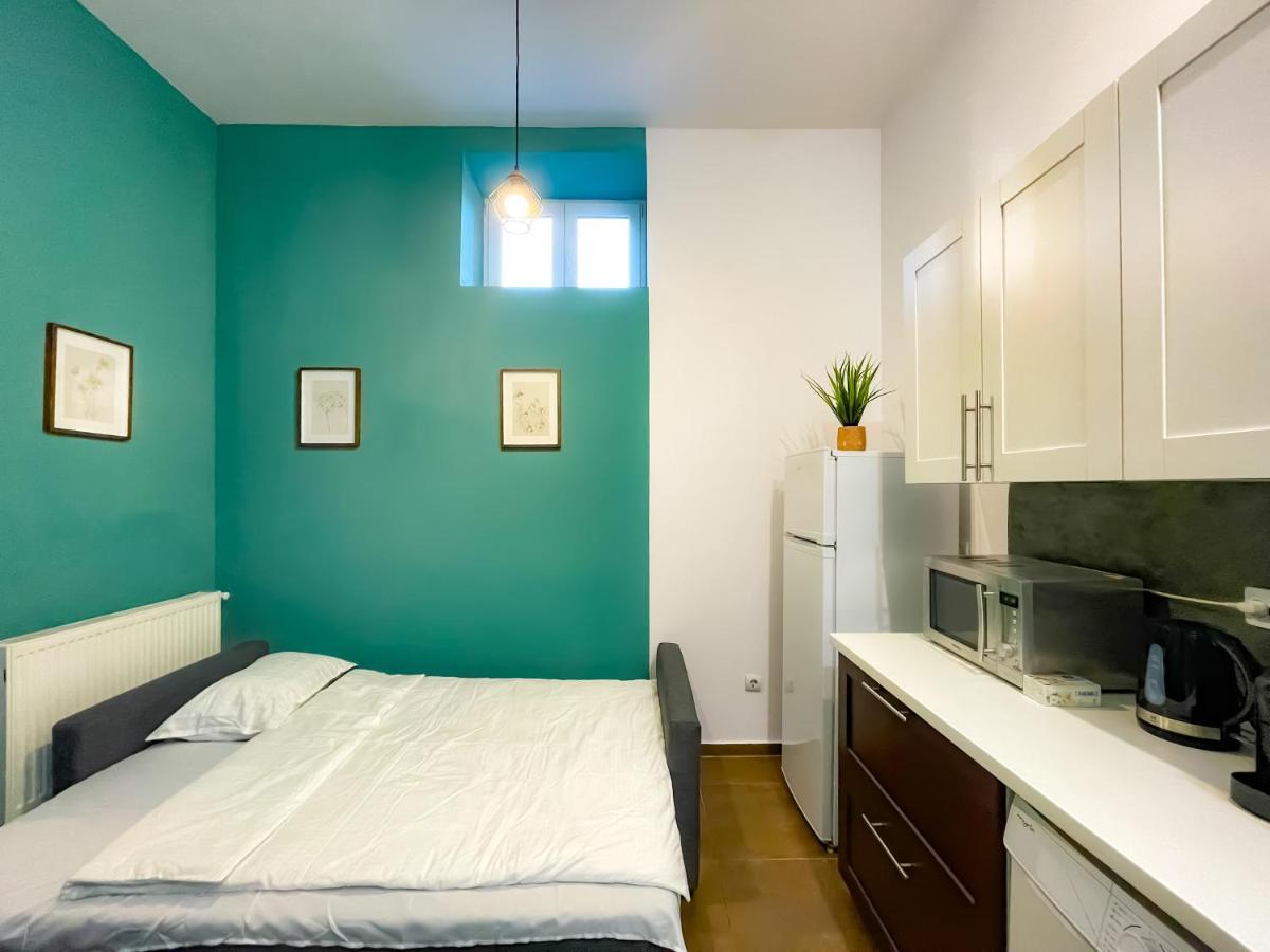Cool Flat In The Heart Of Bucharest'S Fun And History Leilighet Eksteriør bilde