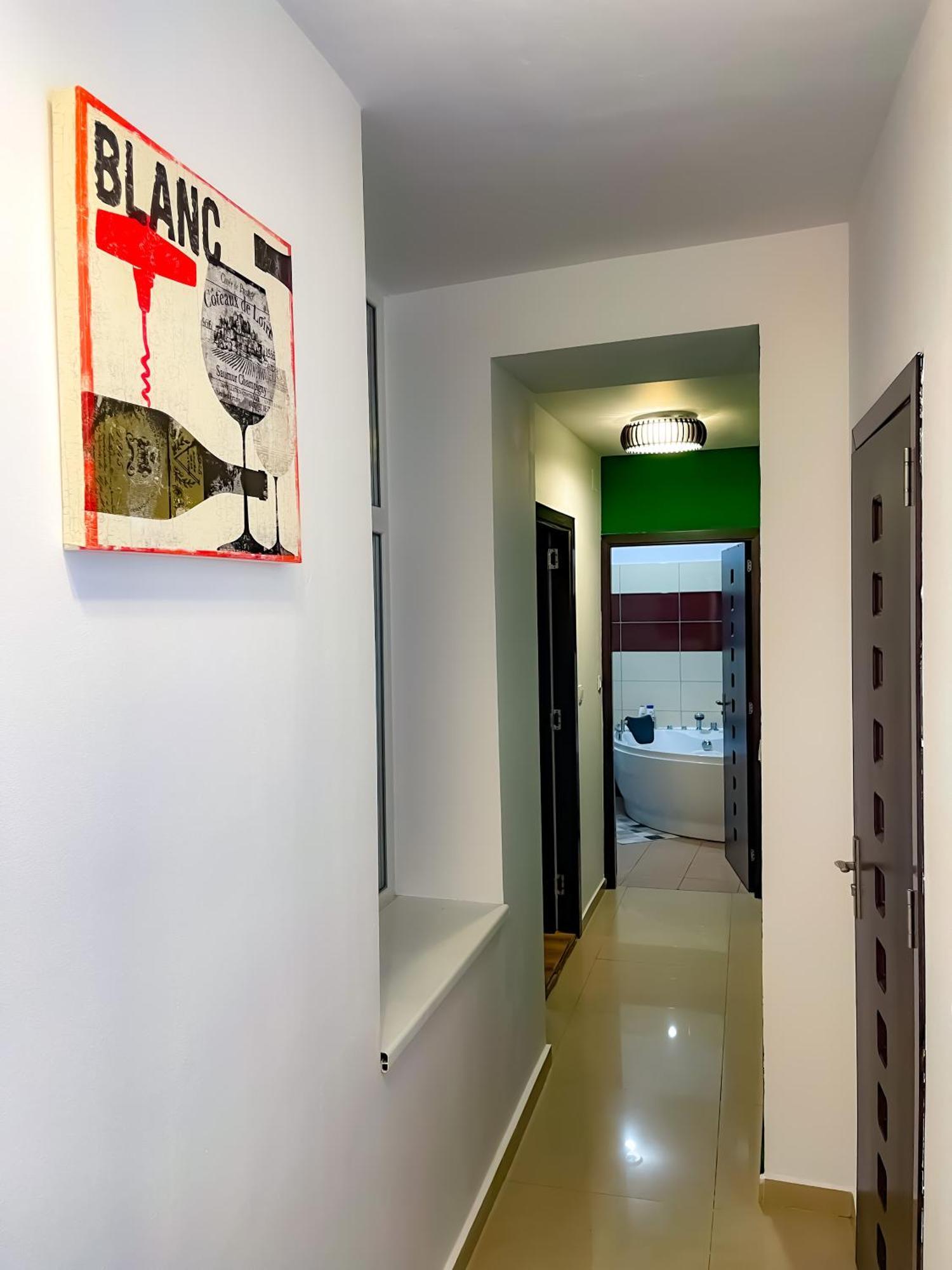 Cool Flat In The Heart Of Bucharest'S Fun And History Leilighet Eksteriør bilde