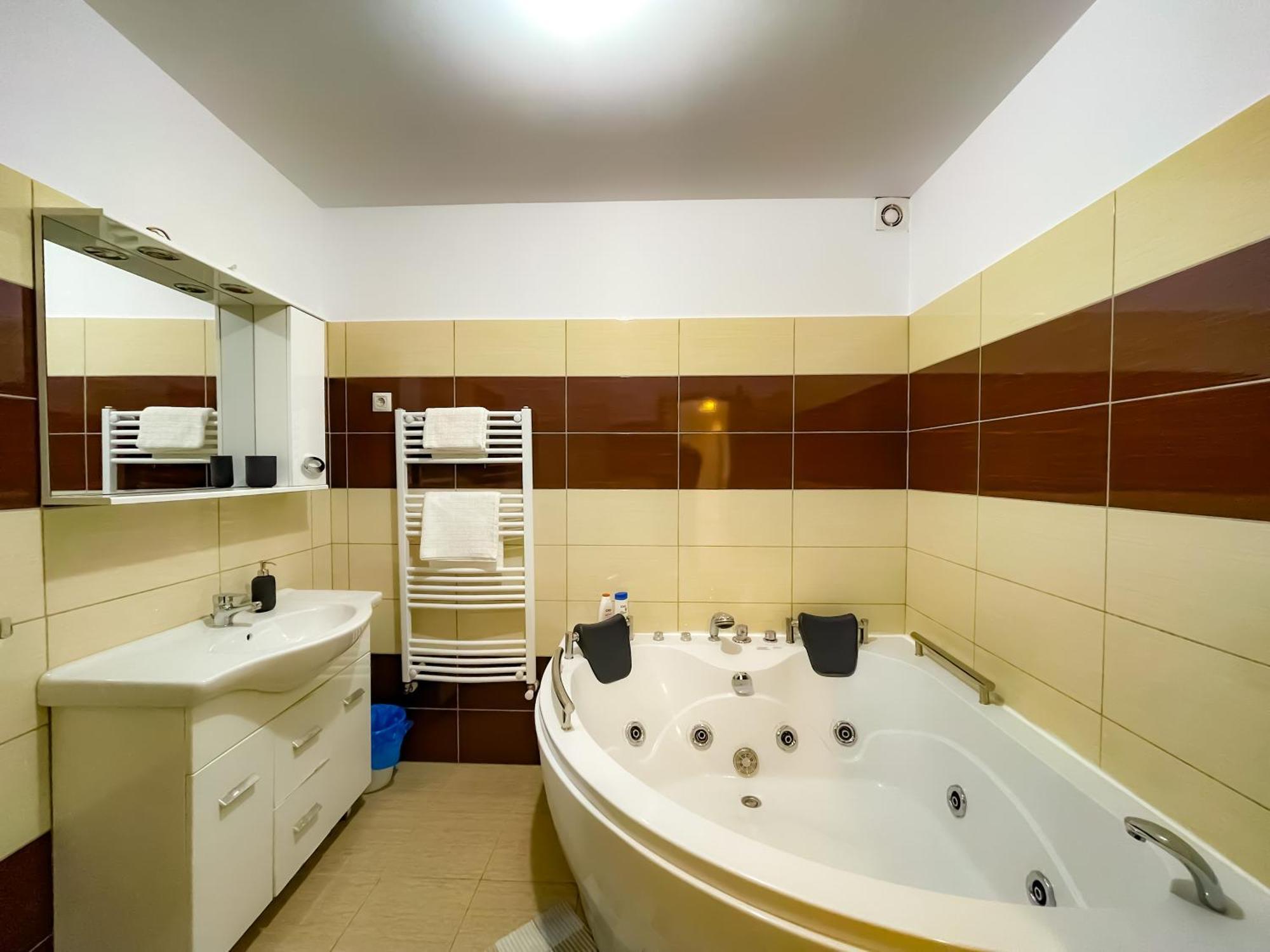 Cool Flat In The Heart Of Bucharest'S Fun And History Leilighet Eksteriør bilde