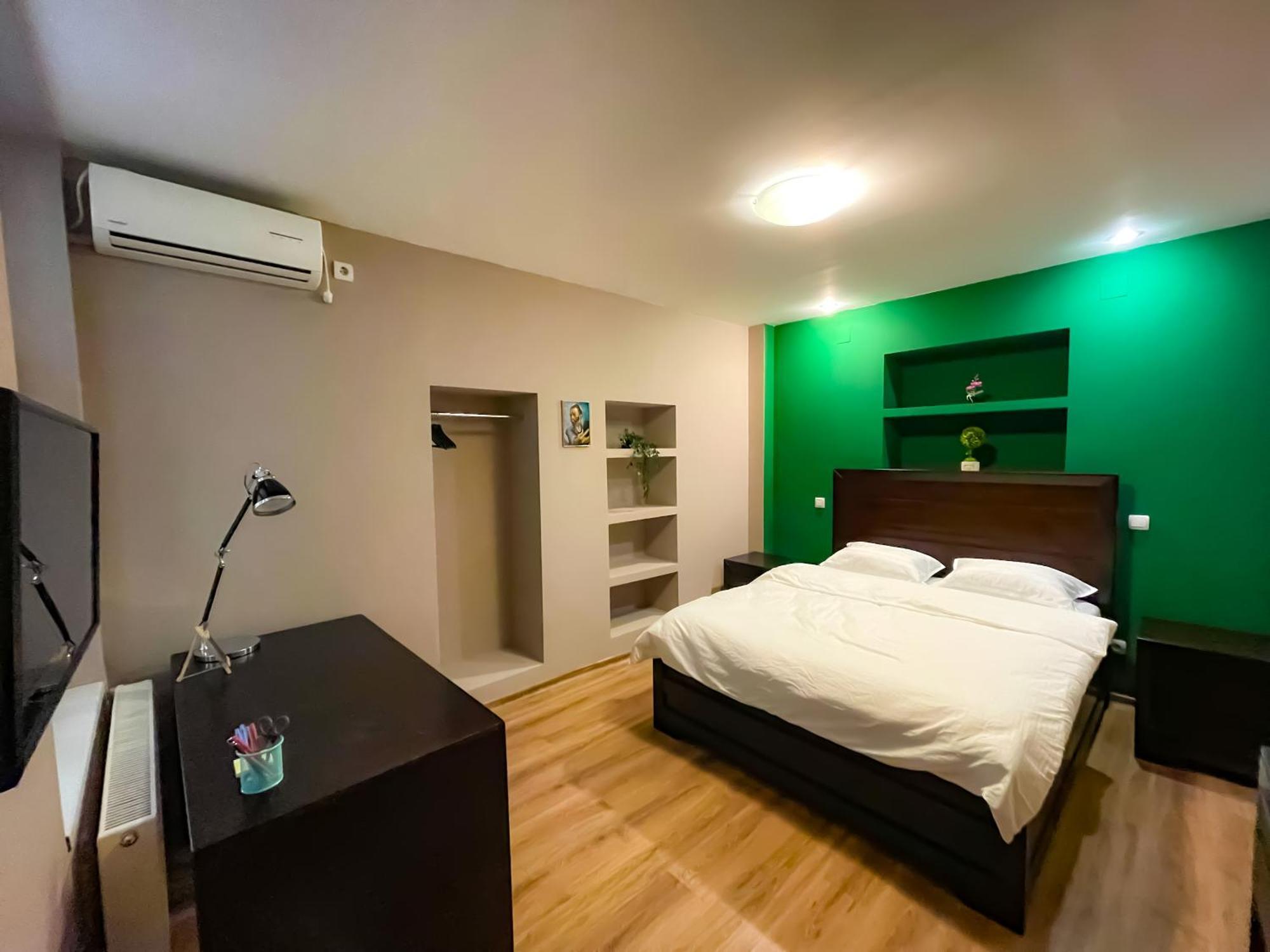 Cool Flat In The Heart Of Bucharest'S Fun And History Leilighet Eksteriør bilde